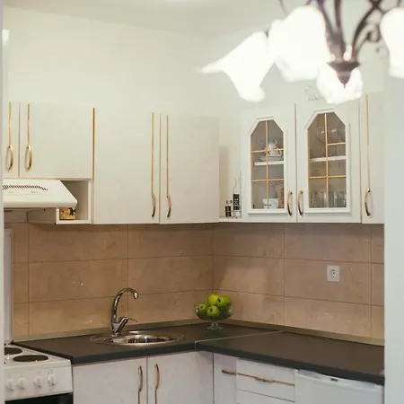 With Parking Space - 15420 Apartman Trogir