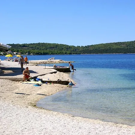 Apartman With Parking Space - 15420 Trogir