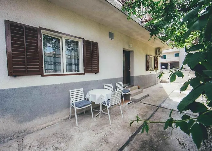 Apartman With Parking Space - 15420 *